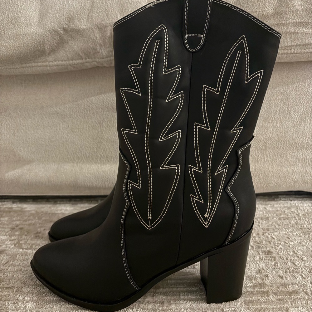 Black Western-Style Women's Boots